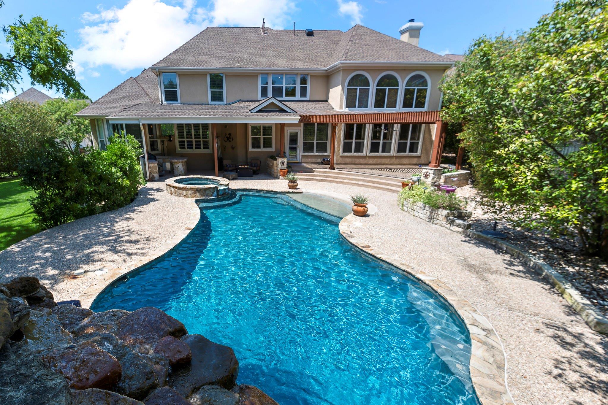 2261 HAMLET Cir, Round Rock, TX 78664