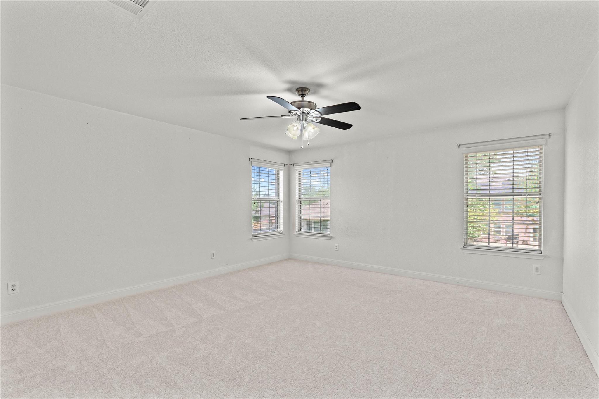 804 Yosemite Trl, Taylor, TX 76574