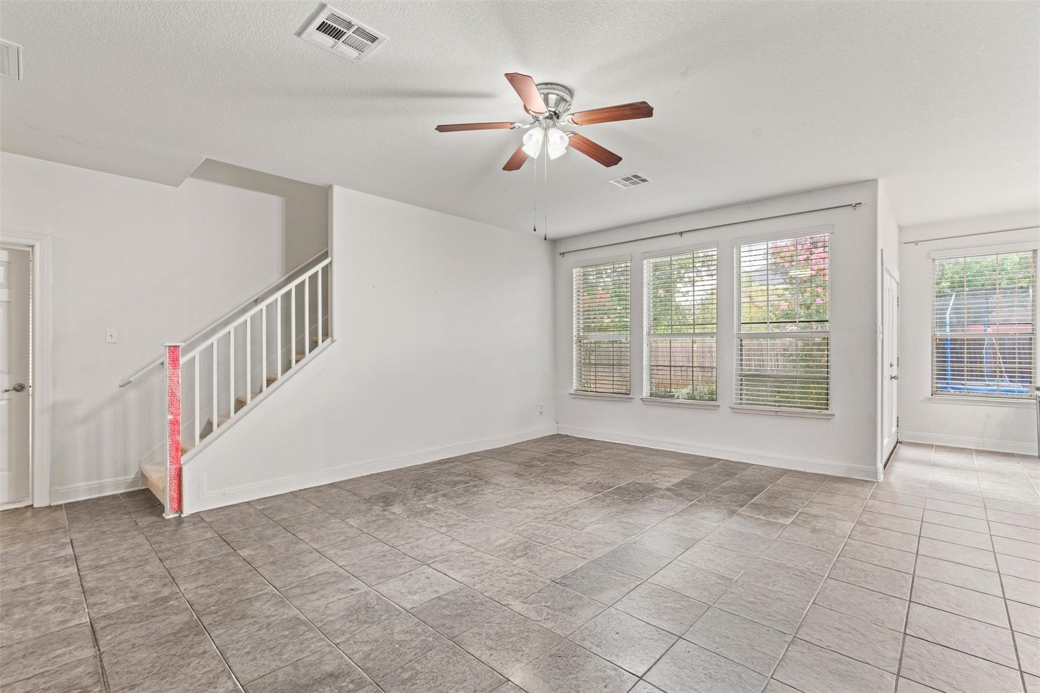 804 Yosemite Trl, Taylor, TX 76574