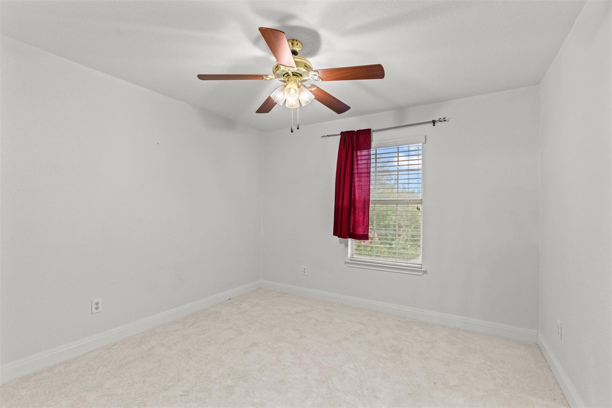 804 Yosemite Trl, Taylor, TX 76574