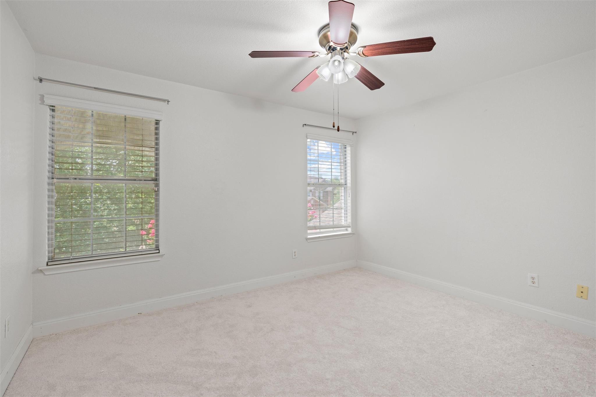 804 Yosemite Trl, Taylor, TX 76574