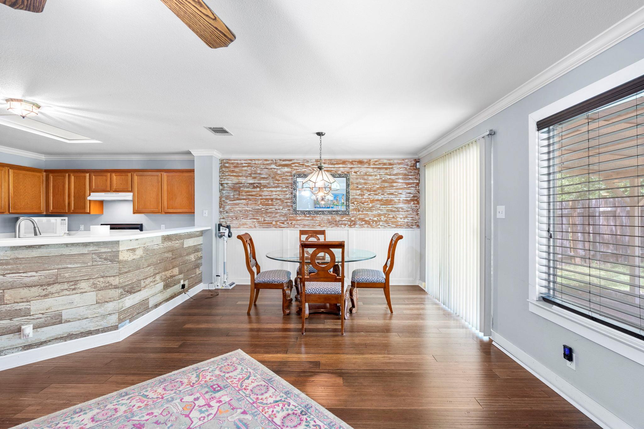 808 Minturn Ln, Austin, TX 78748