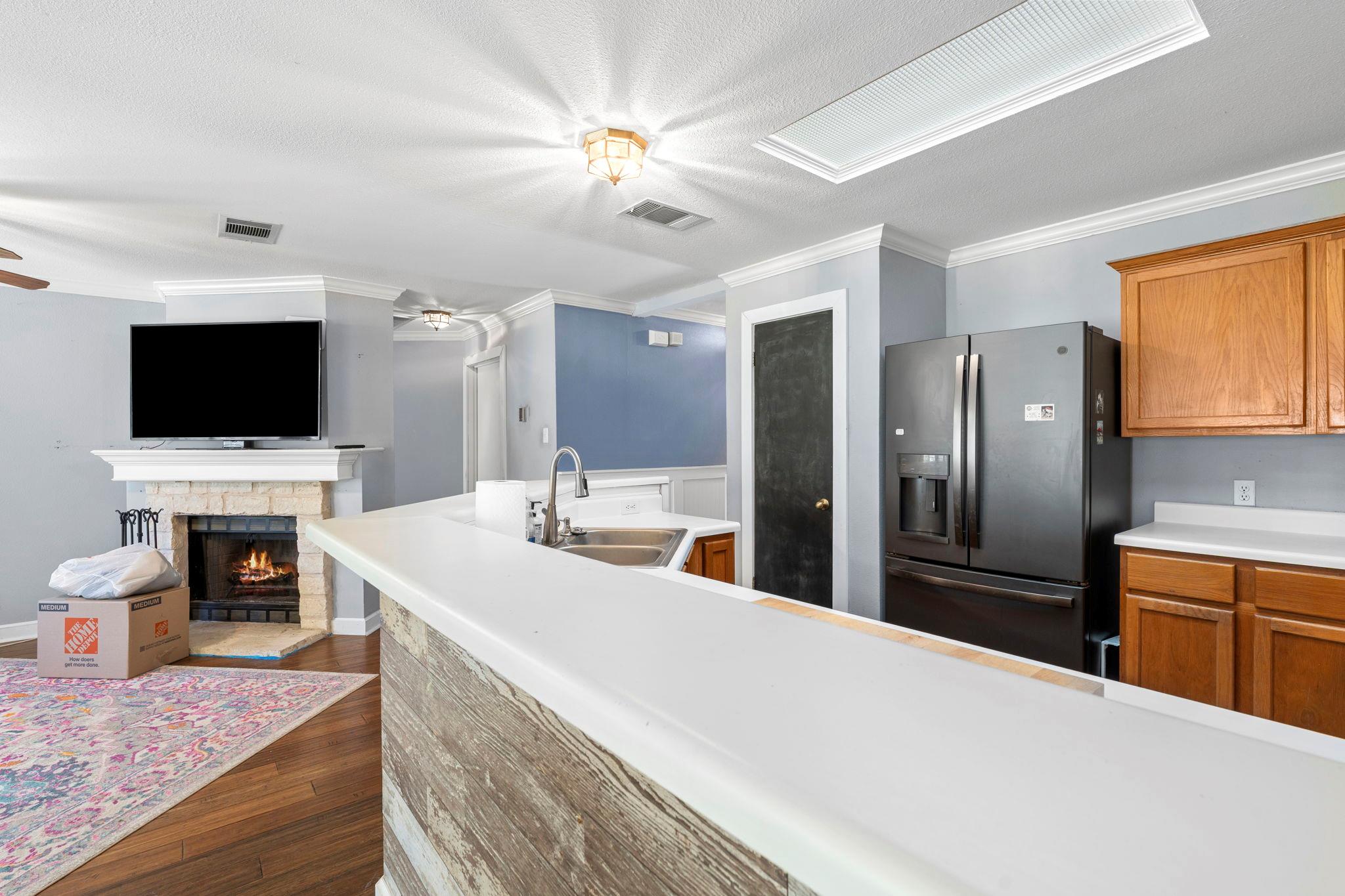 808 Minturn Ln, Austin, TX 78748