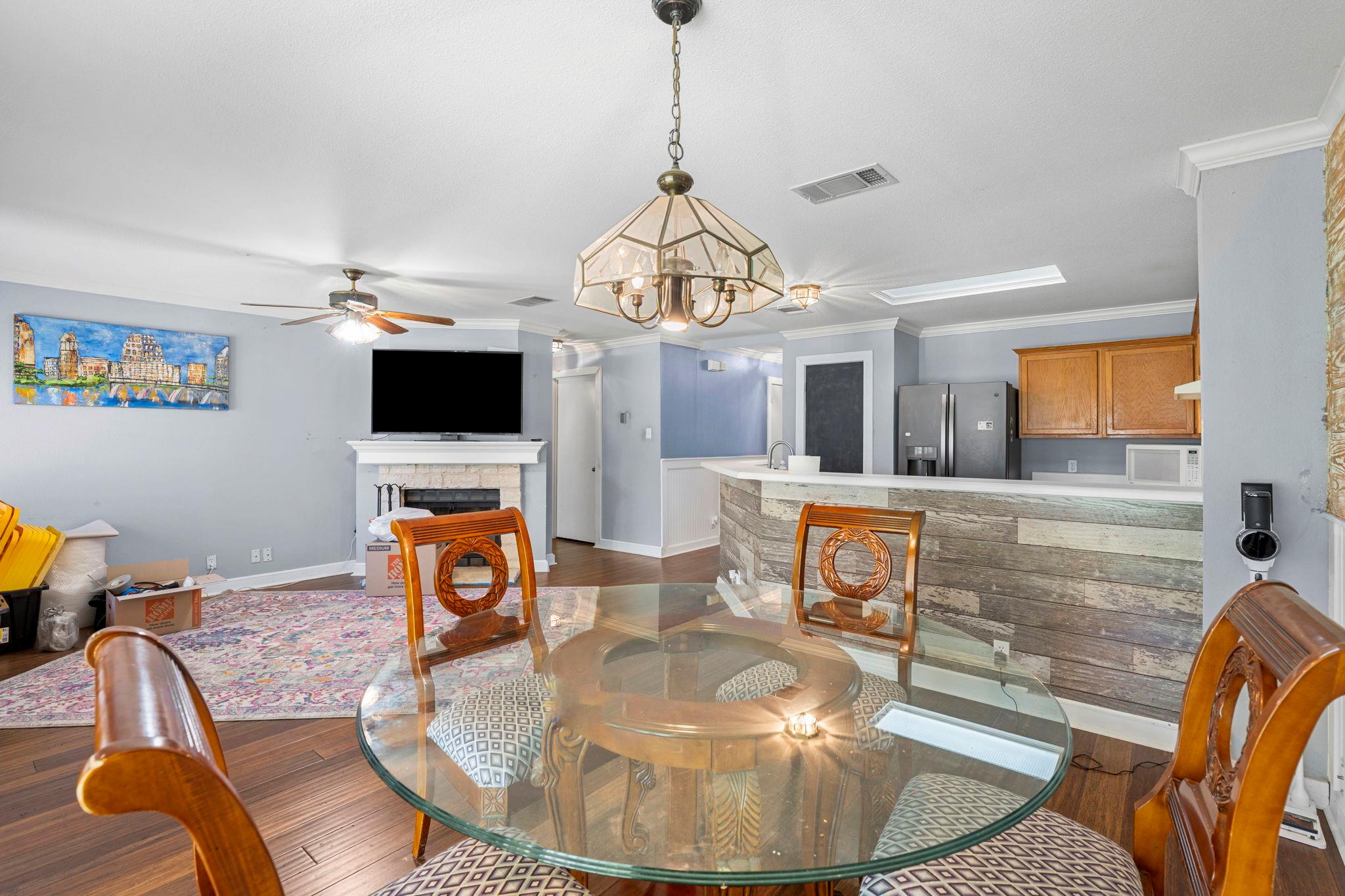 808 Minturn Ln, Austin, TX 78748