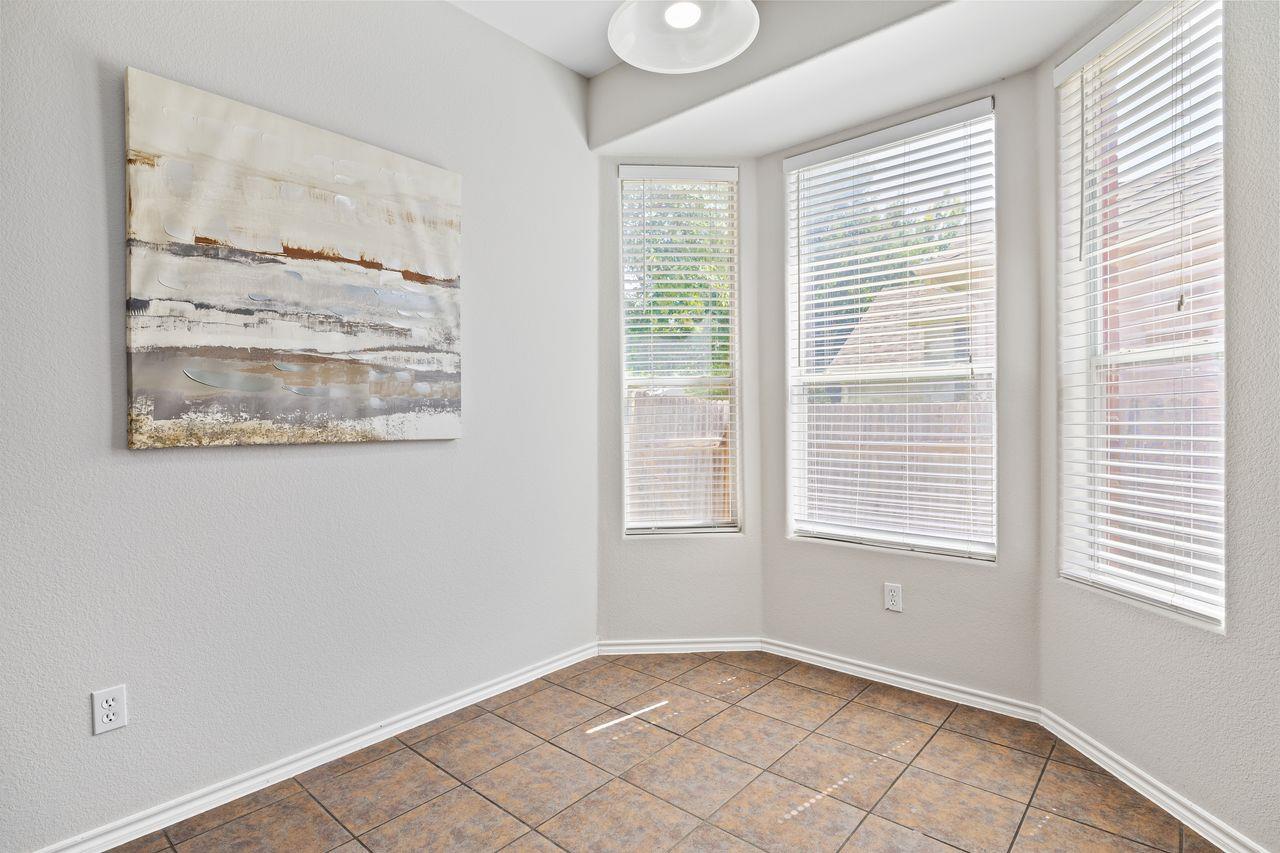 3721 Pine Needle Cir, Round Rock, TX 78681