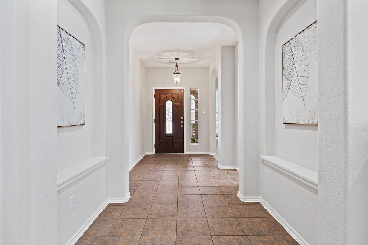 3721 Pine Needle Cir, Round Rock, TX 78681