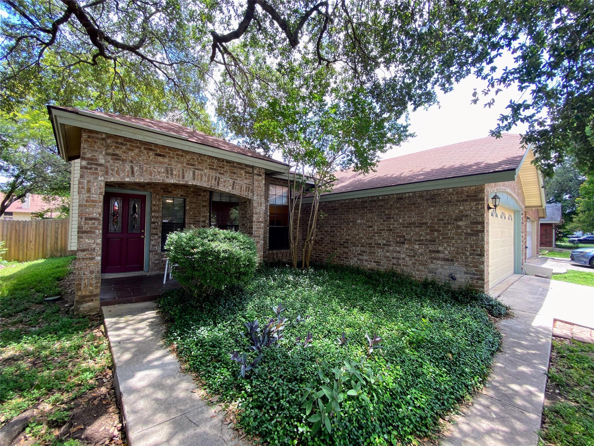 3215 Tree Grove Dr, San Antonio, TX 78247