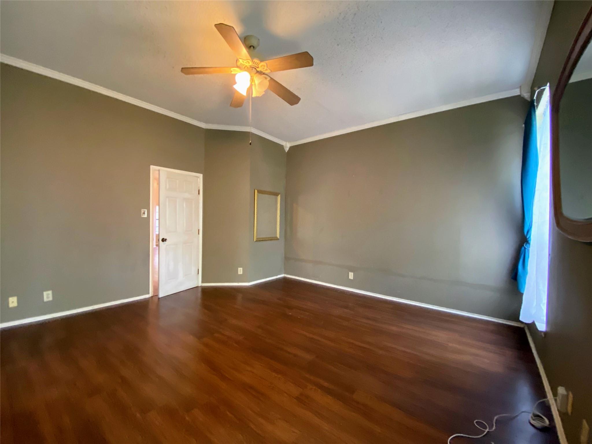 3215 Tree Grove Dr, San Antonio, TX 78247