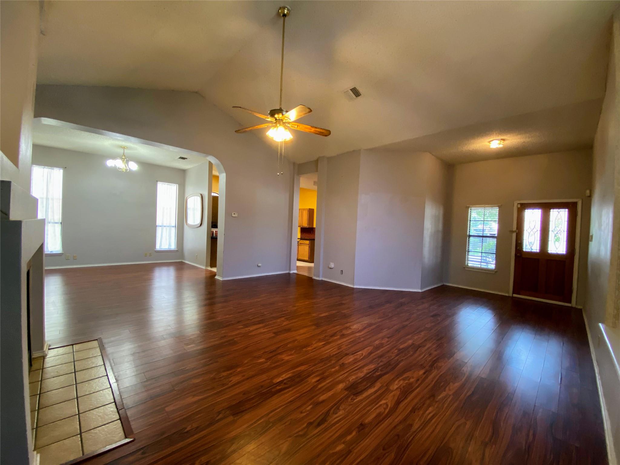 3215 Tree Grove Dr, San Antonio, TX 78247