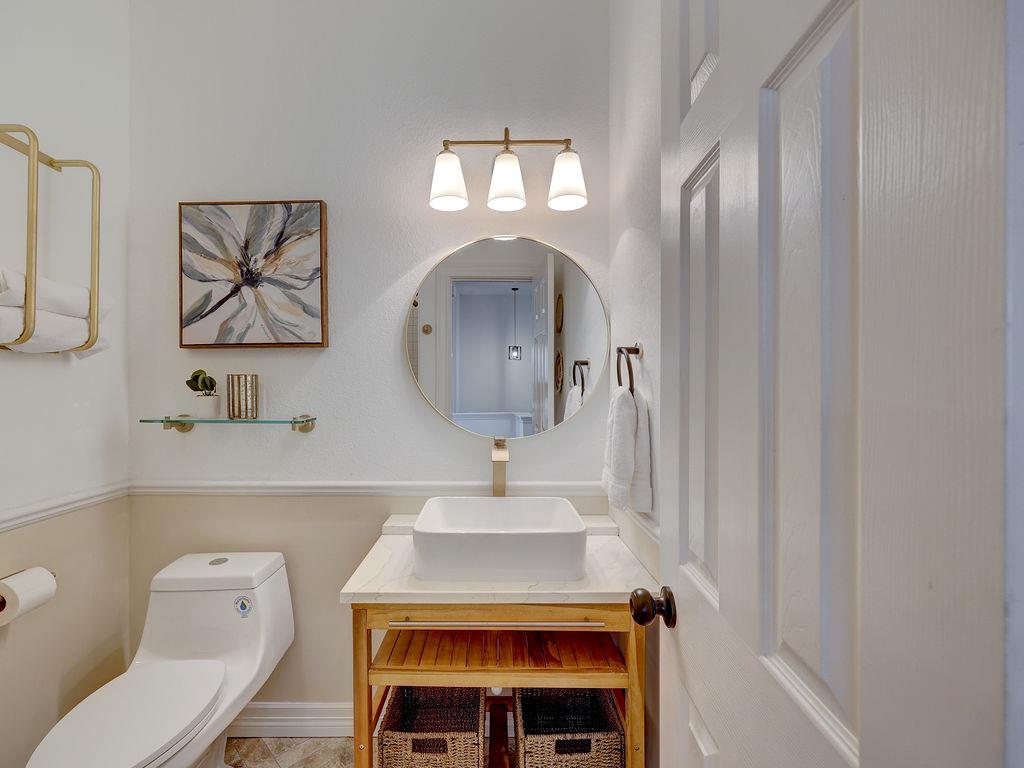 9902 Scenic Bluff Dr, Austin, TX 78733