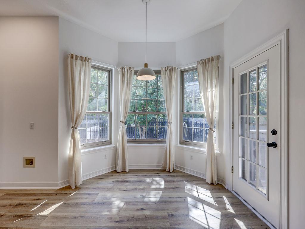 9902 Scenic Bluff Dr, Austin, TX 78733