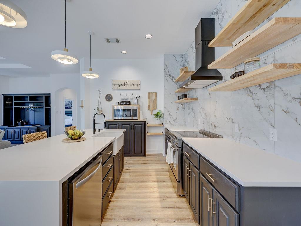 9902 Scenic Bluff Dr, Austin, TX 78733