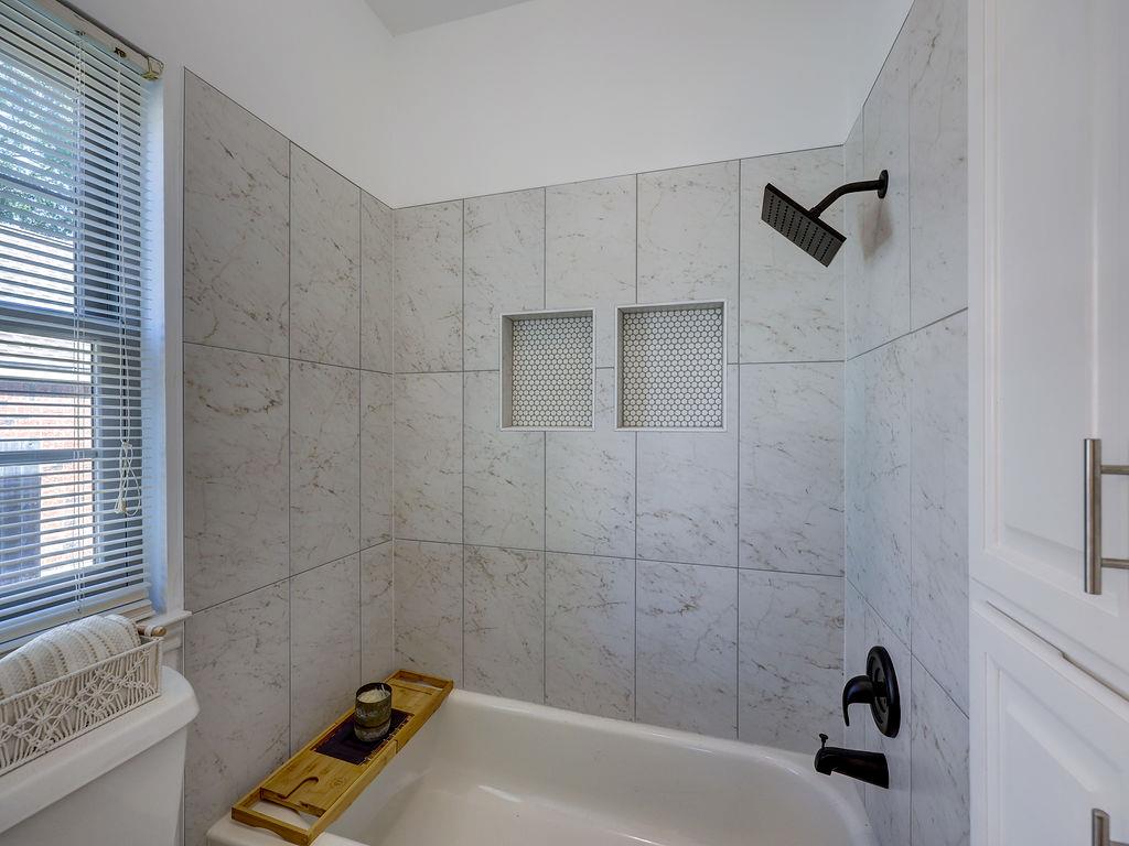 9902 Scenic Bluff Dr, Austin, TX 78733