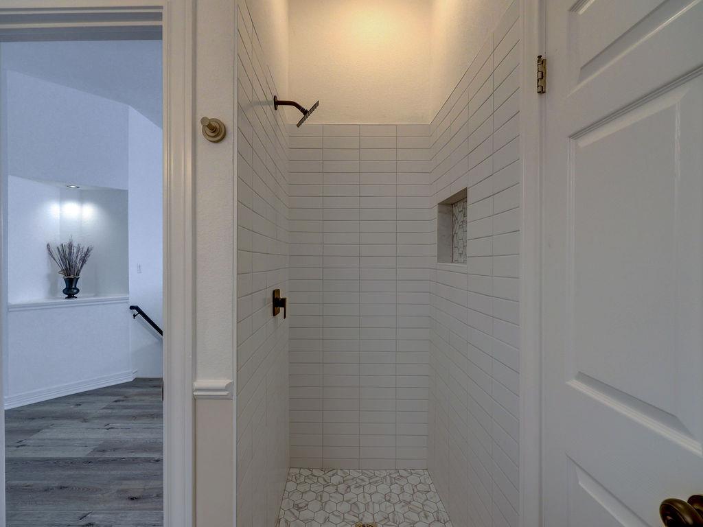 9902 Scenic Bluff Dr, Austin, TX 78733