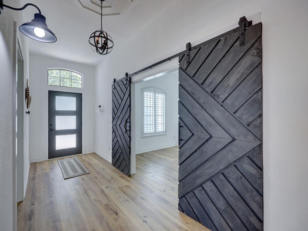 9902 Scenic Bluff Dr, Austin, TX 78733