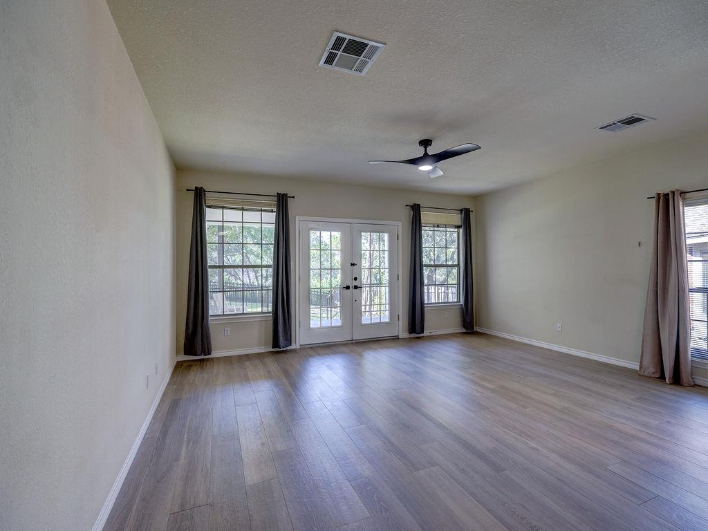 9902 Scenic Bluff Dr, Austin, TX 78733