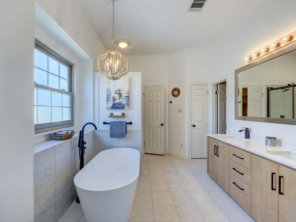 9902 Scenic Bluff Dr, Austin, TX 78733