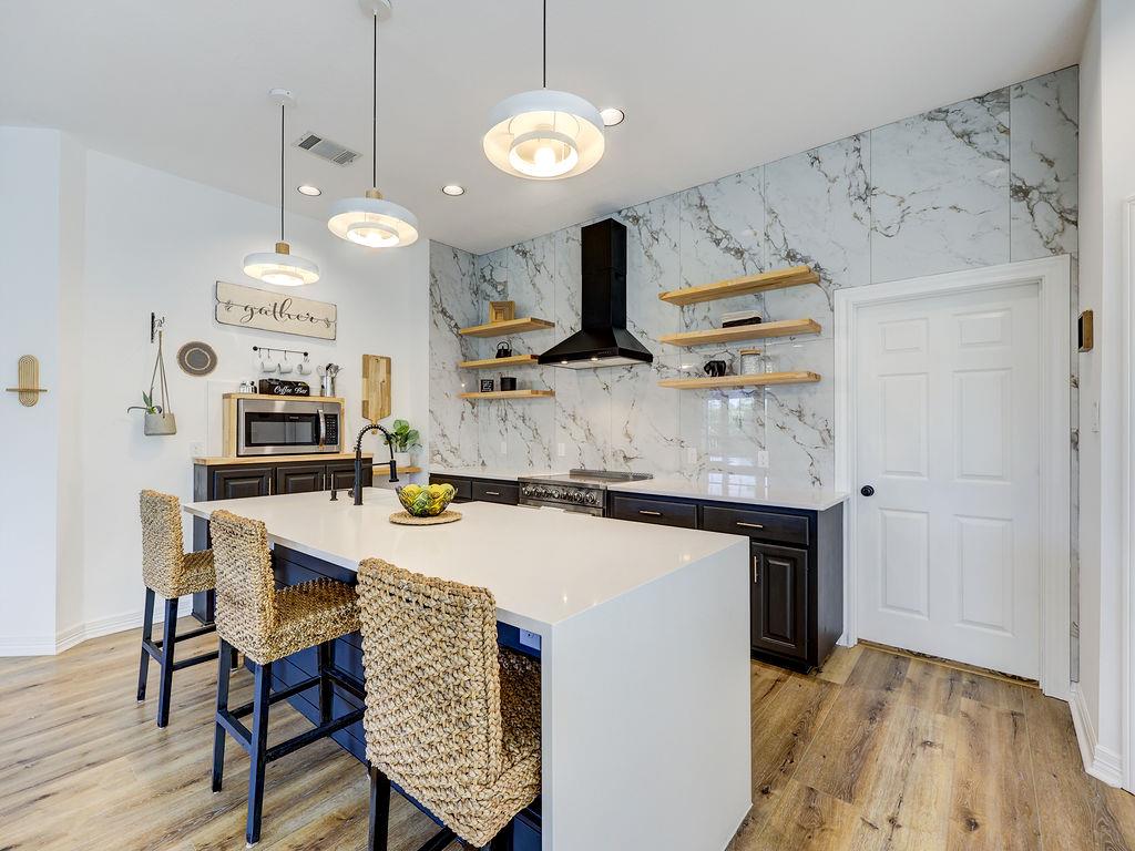 9902 Scenic Bluff Dr, Austin, TX 78733