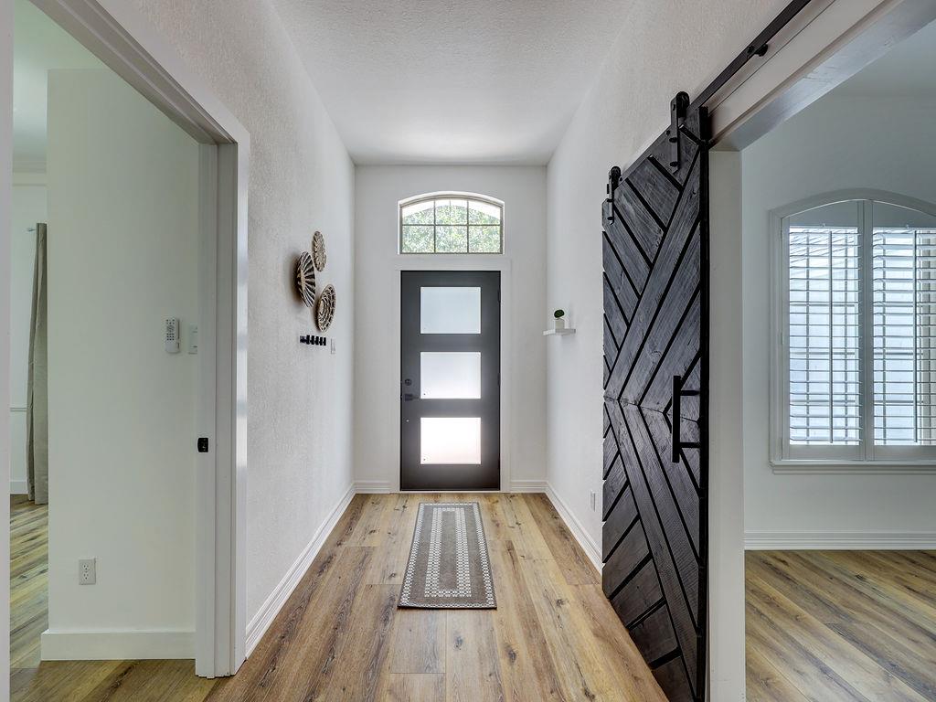 9902 Scenic Bluff Dr, Austin, TX 78733