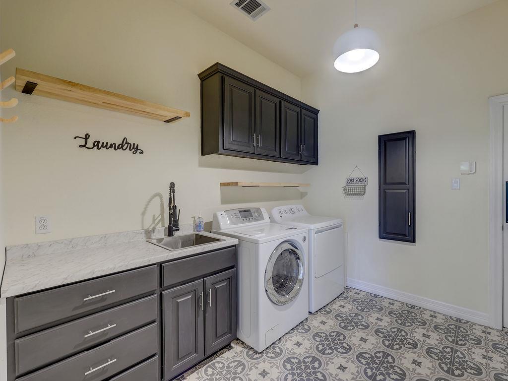 9902 Scenic Bluff Dr, Austin, TX 78733