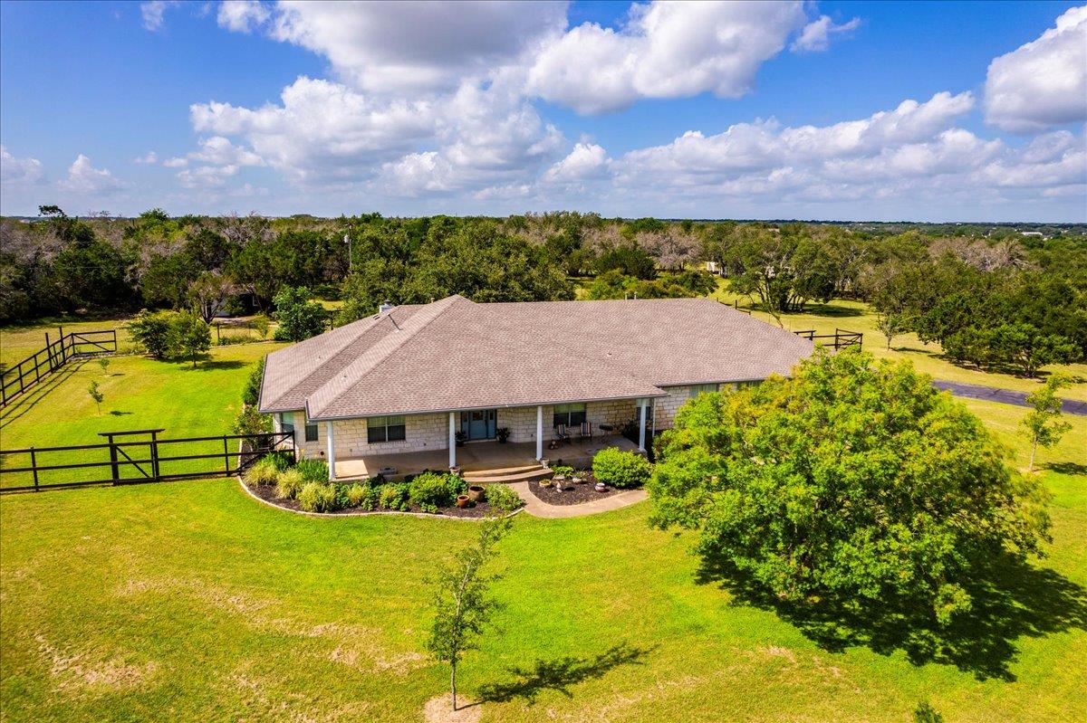 264 N Showhorse Dr, Liberty Hill, TX 78642