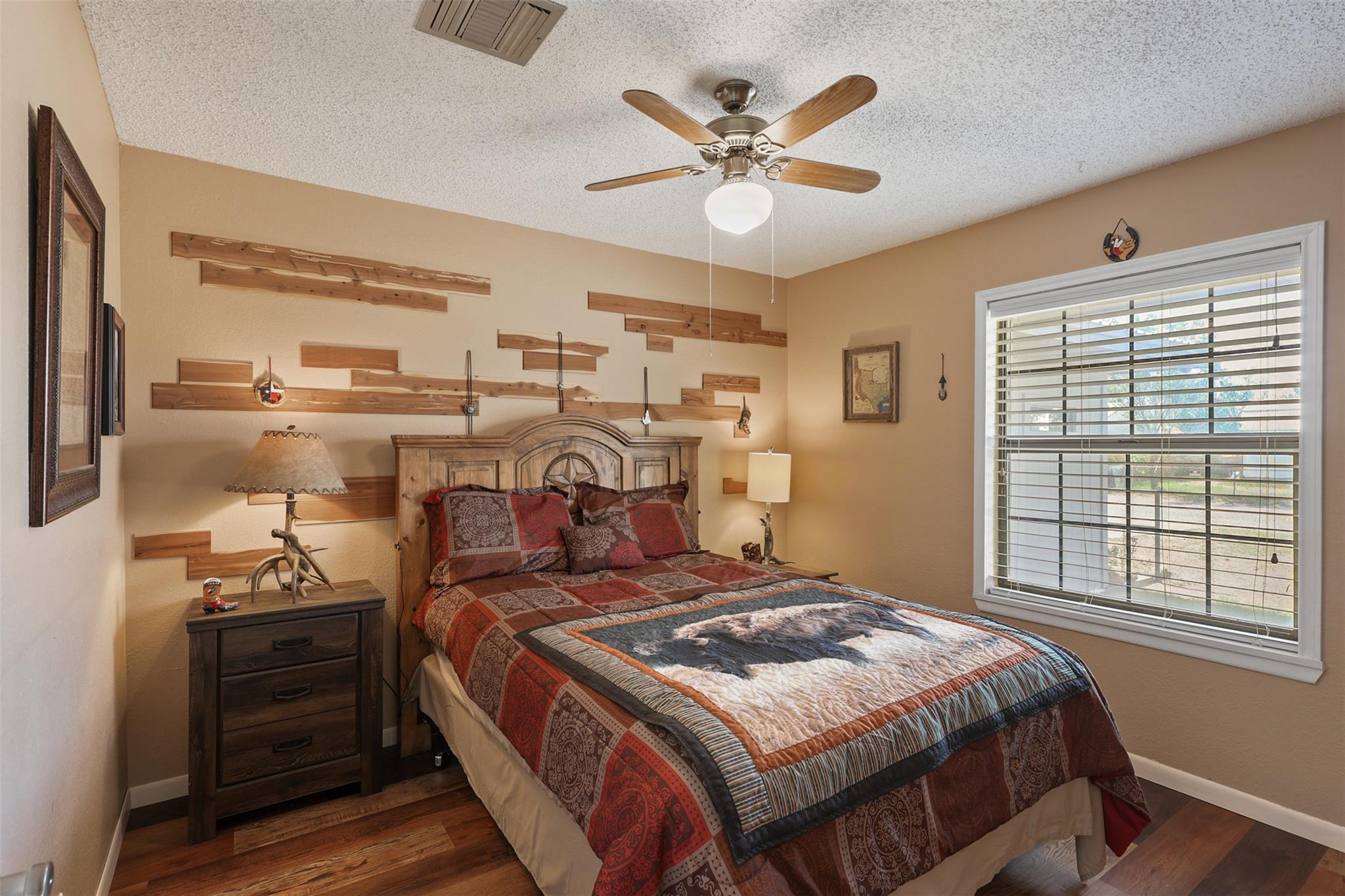 213 Circle C Ave, FortDavis, TX 79734