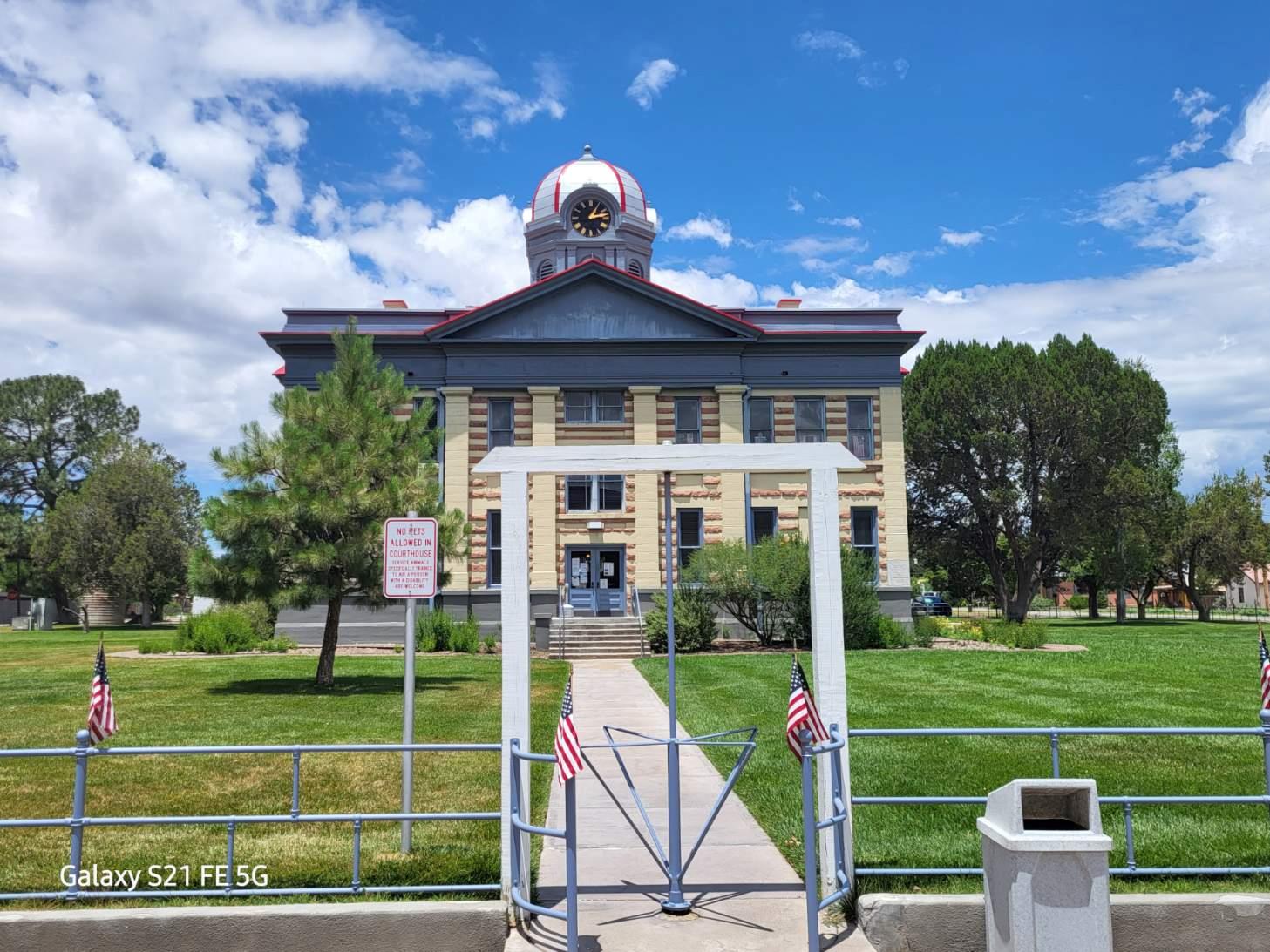 213 Circle C Ave, FortDavis, TX 79734