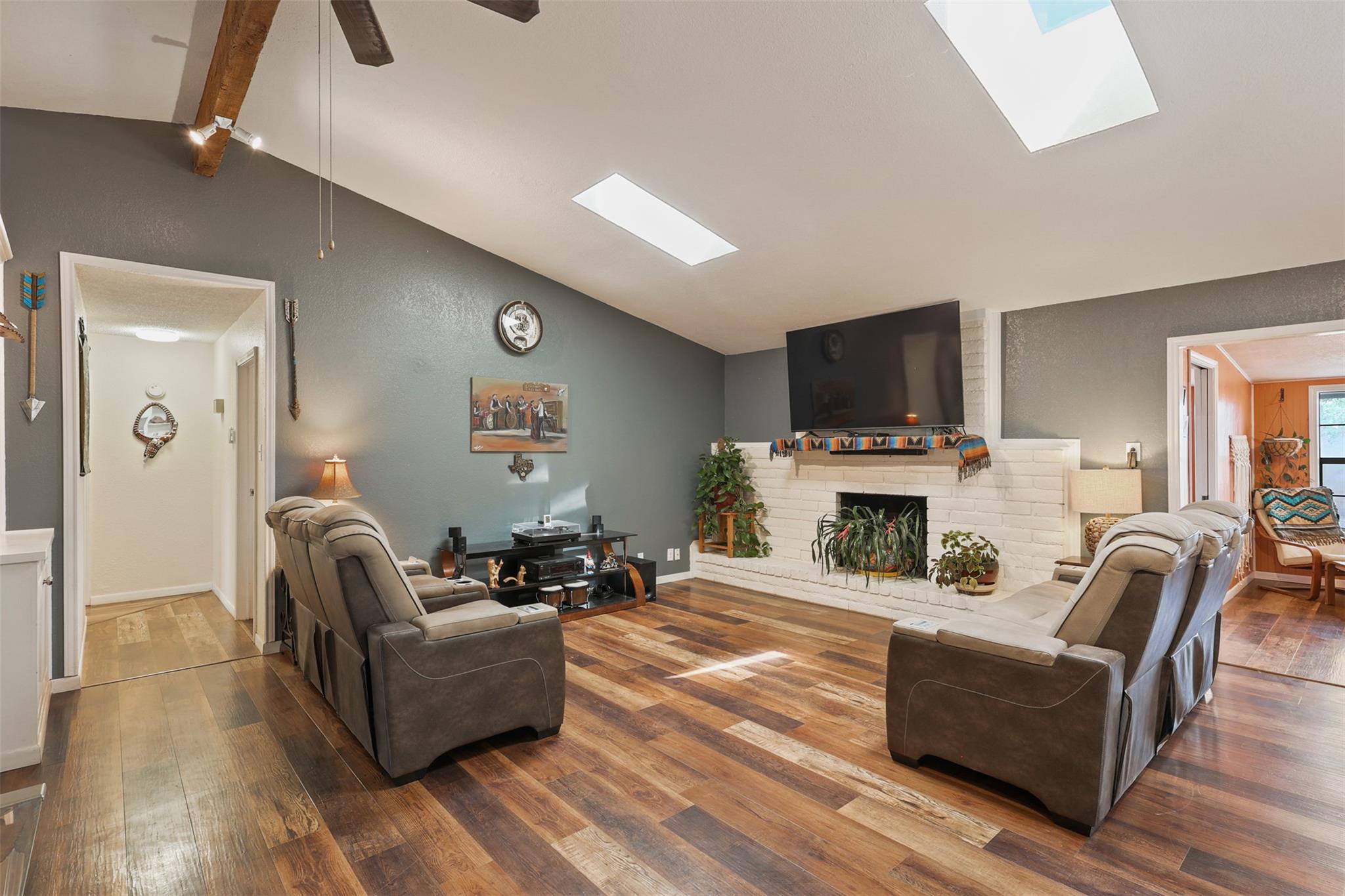 213 Circle C Ave, FortDavis, TX 79734