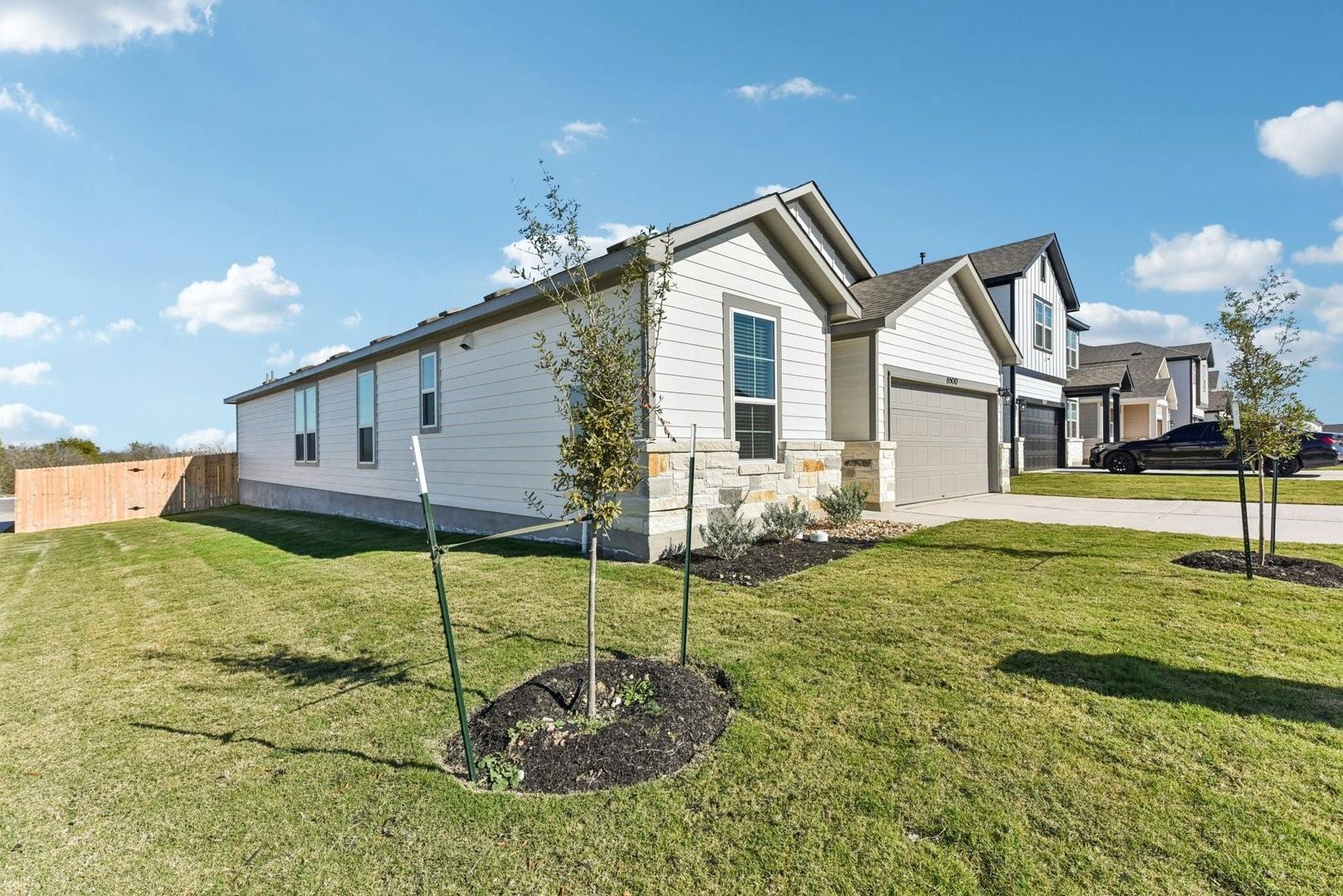 6500 Smarty Jones Ln, Buda, TX 78610