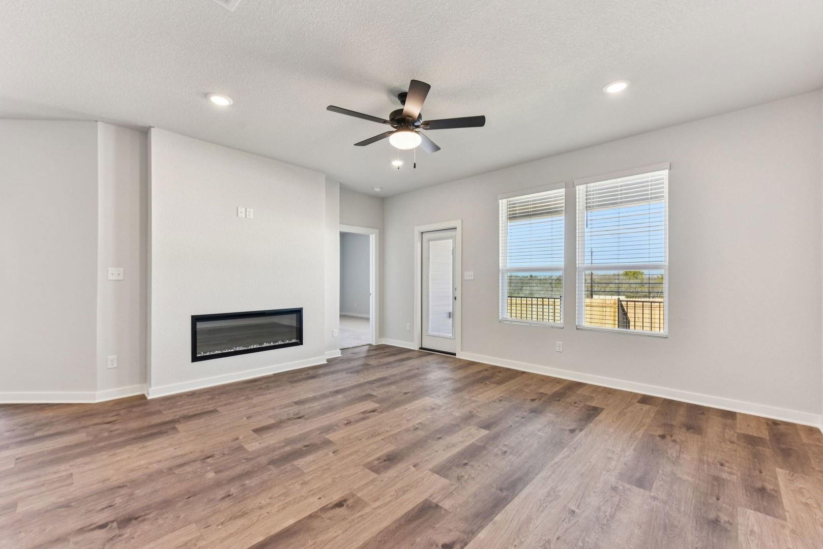 6500 Smarty Jones Ln, Buda, TX 78610