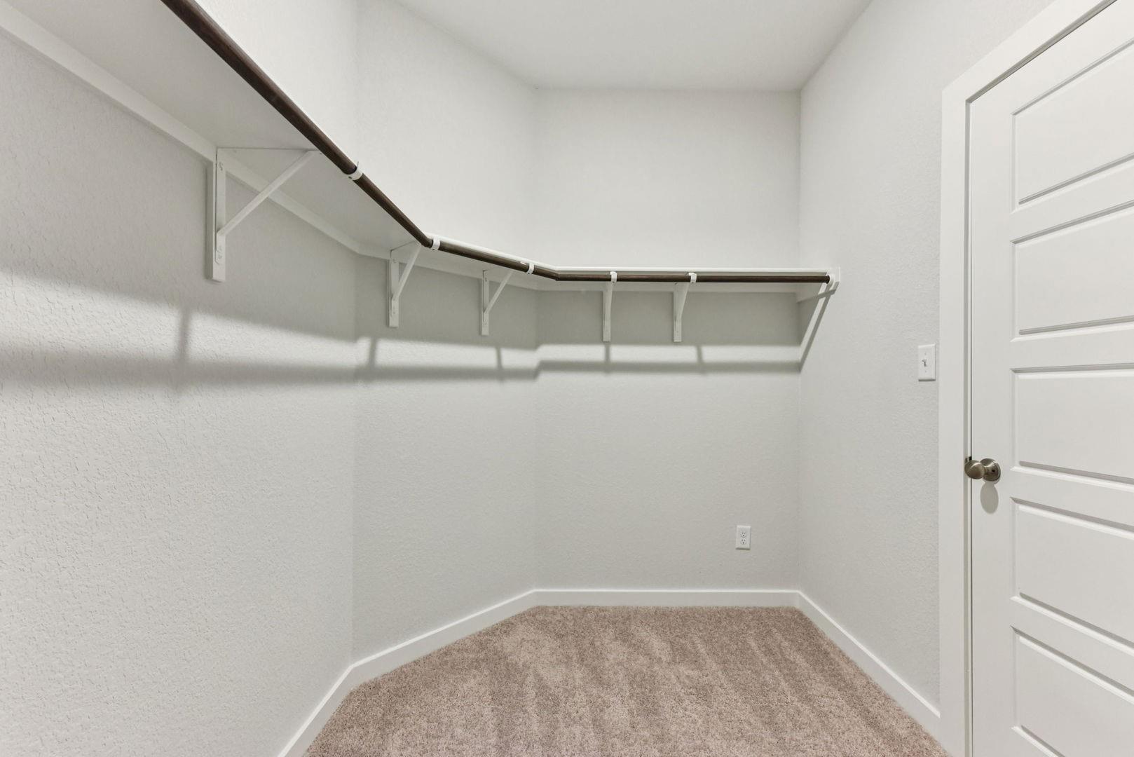 6500 Smarty Jones Ln, Buda, TX 78610