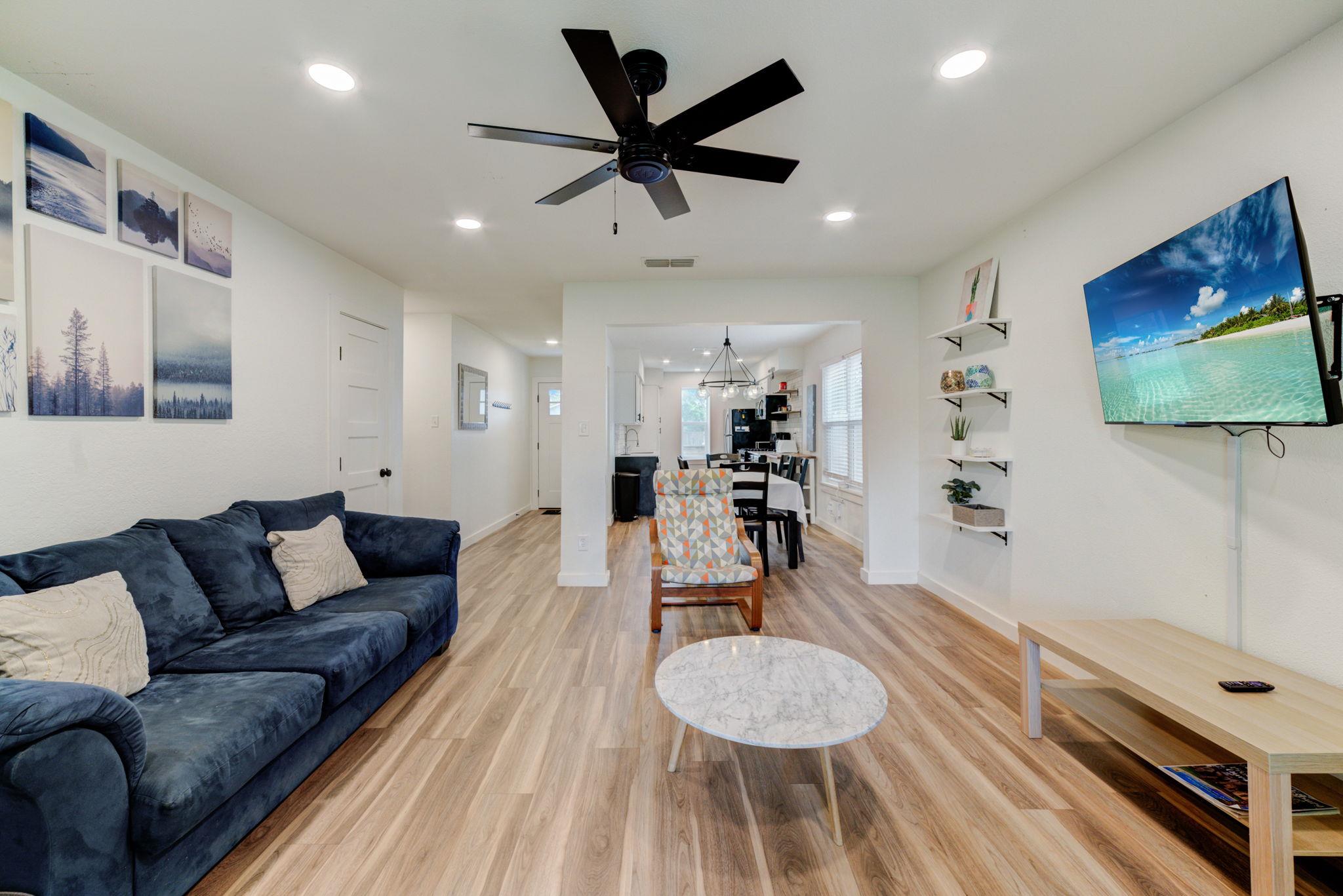 4405 Button Bend Cir, Austin, TX 78744