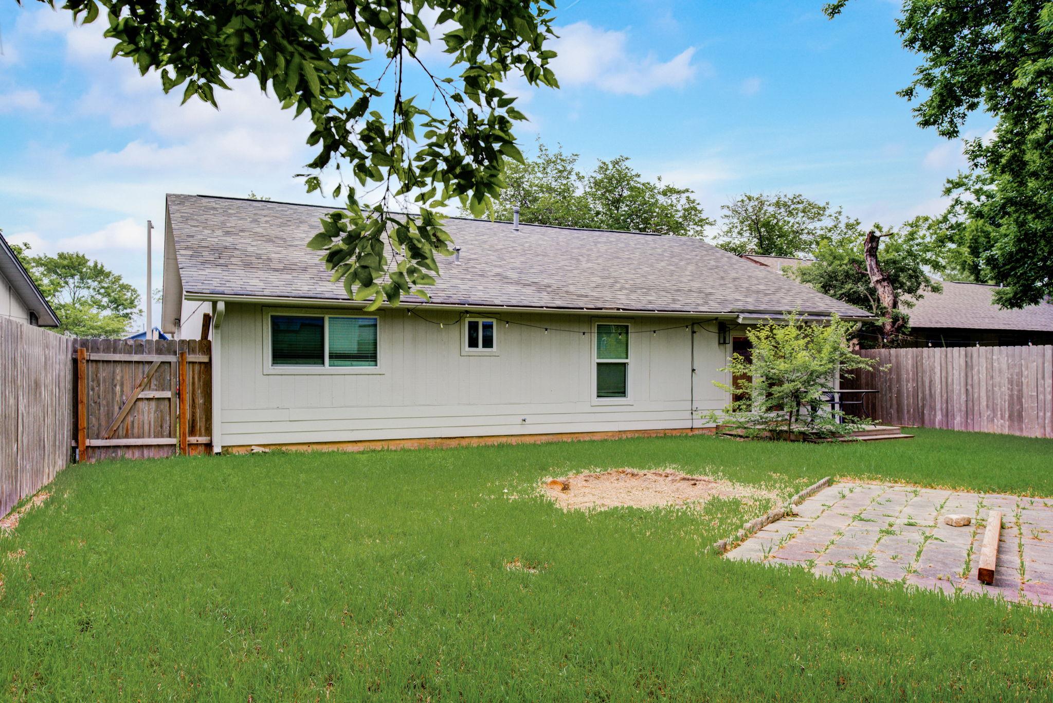 4405 Button Bend Cir, Austin, TX 78744