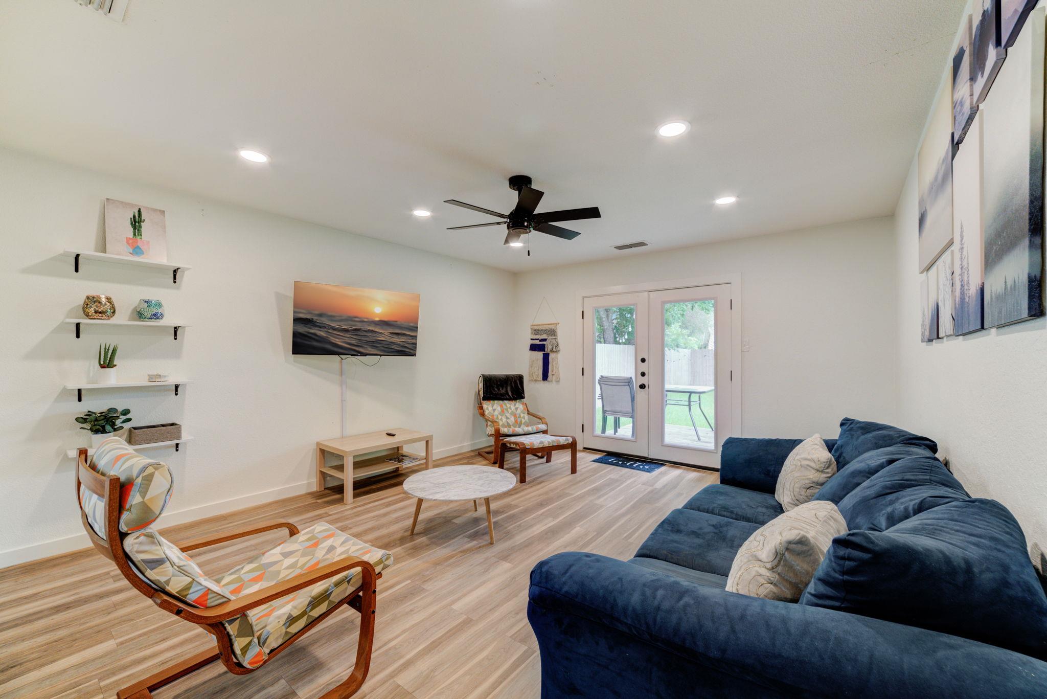 4405 Button Bend Cir, Austin, TX 78744