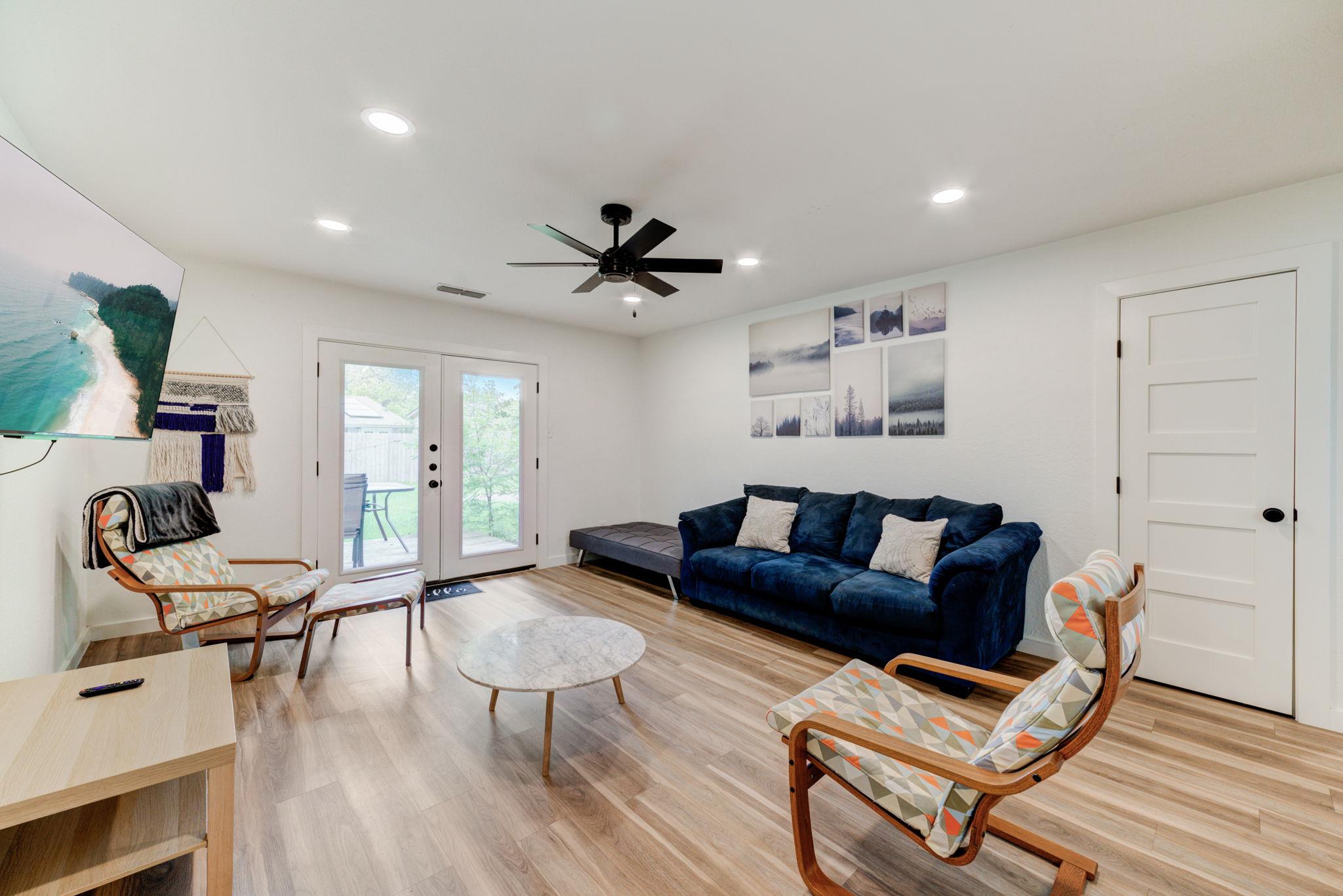 4405 Button Bend Cir, Austin, TX 78744