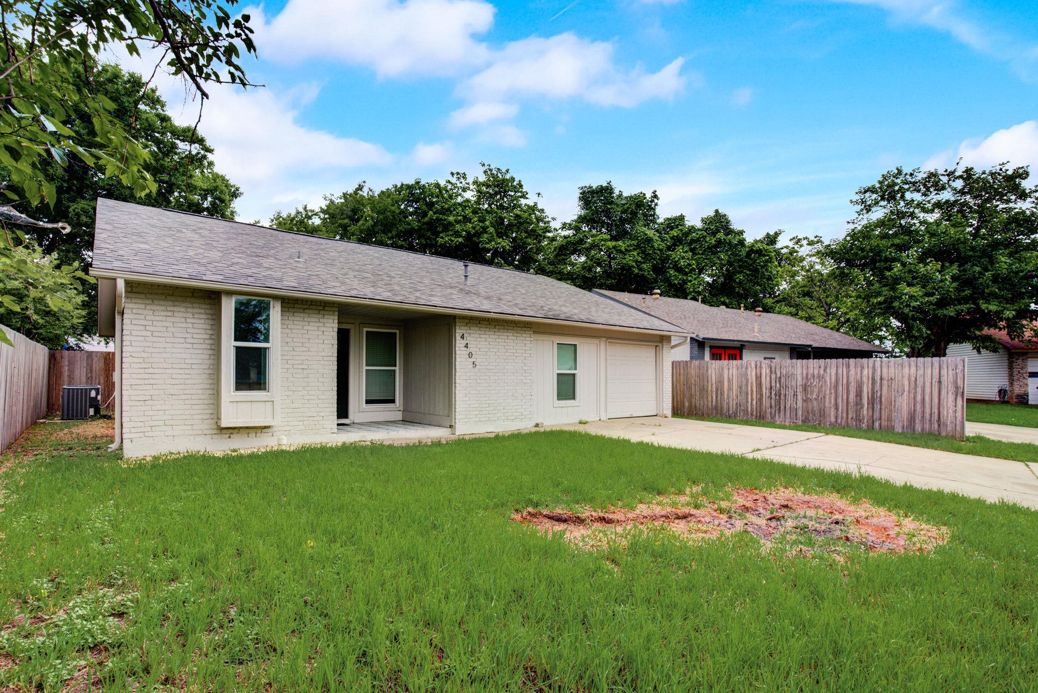 4405 Button Bend Cir, Austin, TX 78744