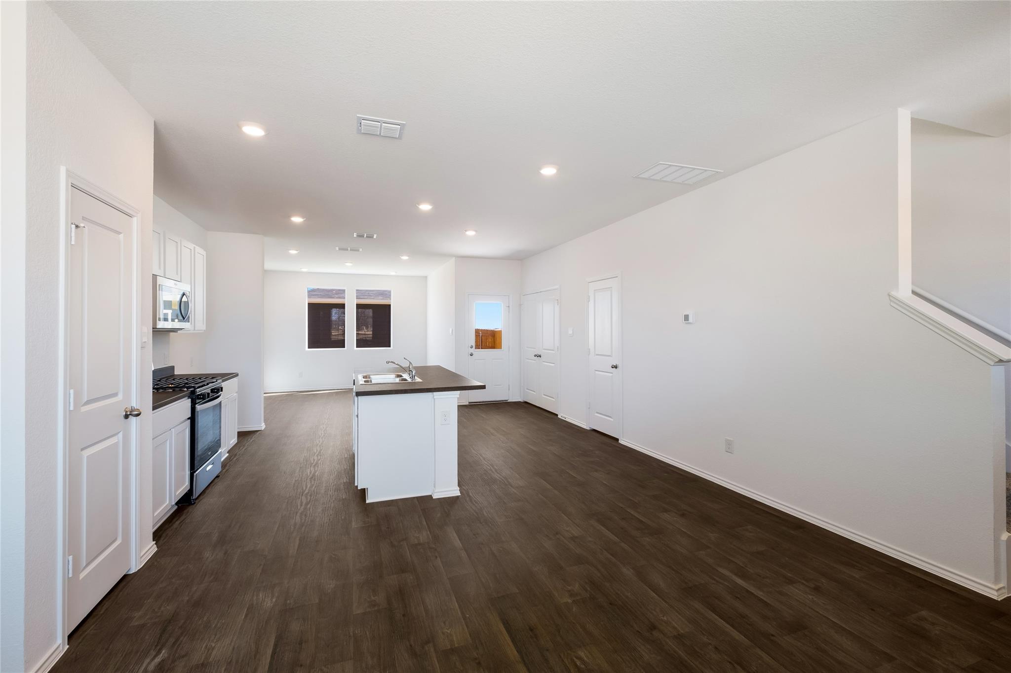 303 El Seibo Ln, Bastrop, TX 78602