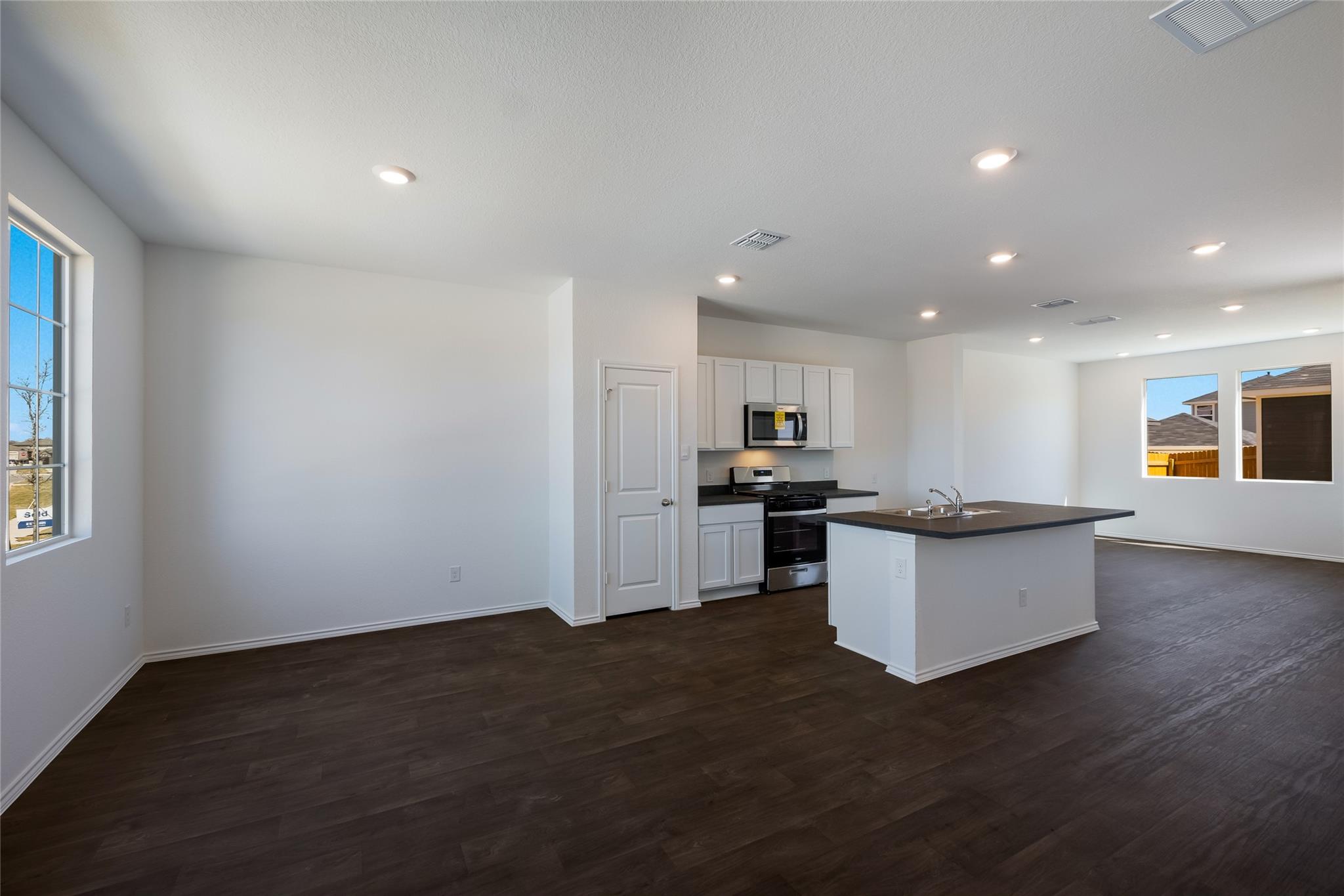 303 El Seibo Ln, Bastrop, TX 78602