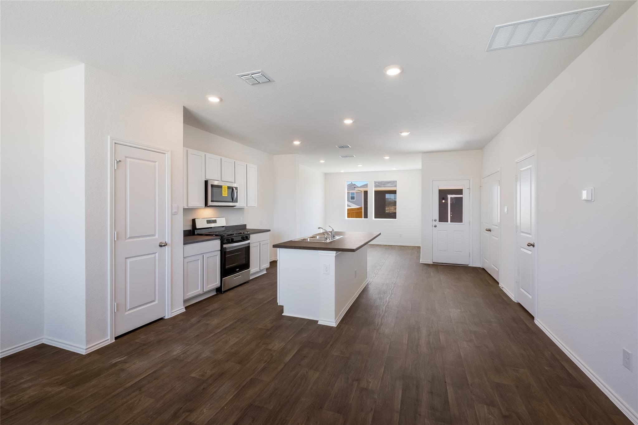 303 El Seibo Ln, Bastrop, TX 78602