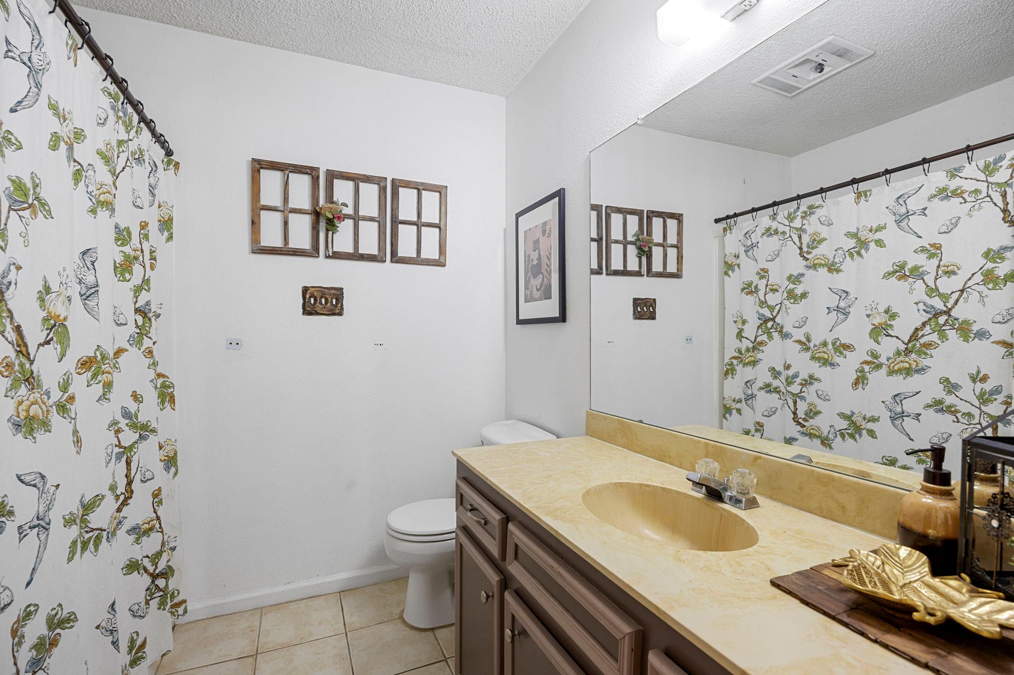 706 Cambridge Dr, Round Rock, TX 78664