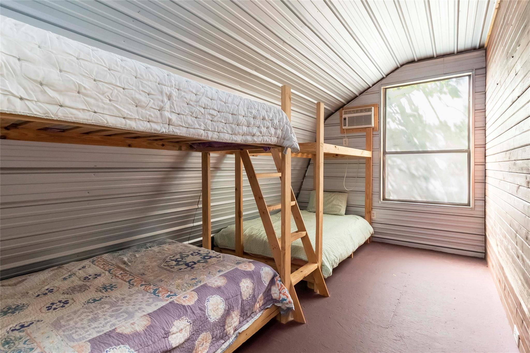 208 Old Potato Rd, Paige, TX 78659