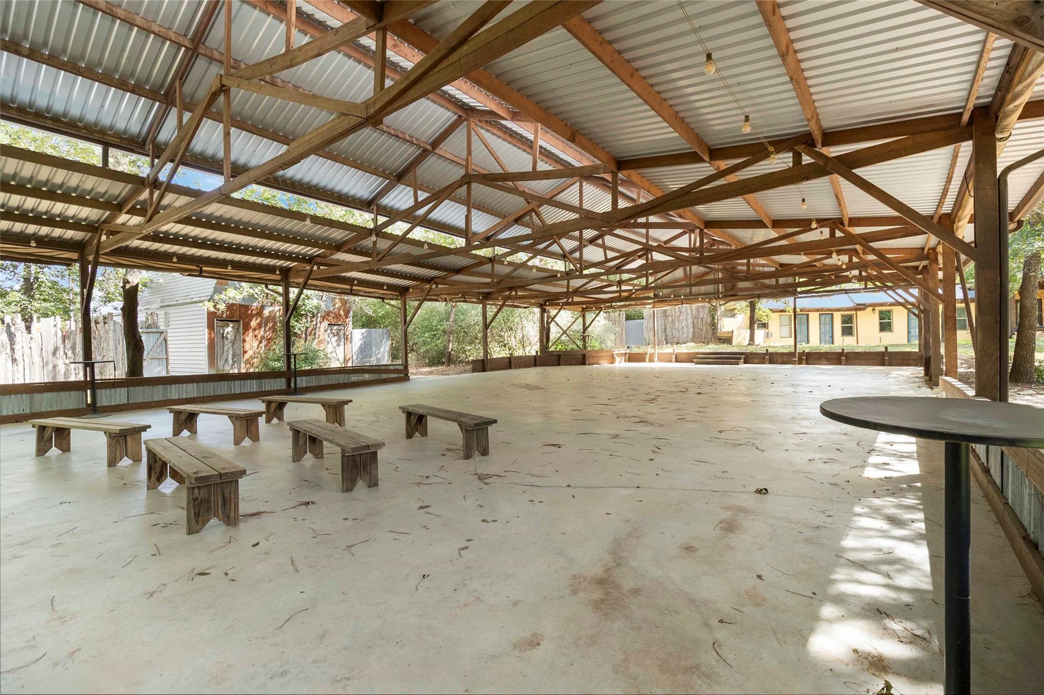 208 Old Potato Rd, Paige, TX 78659