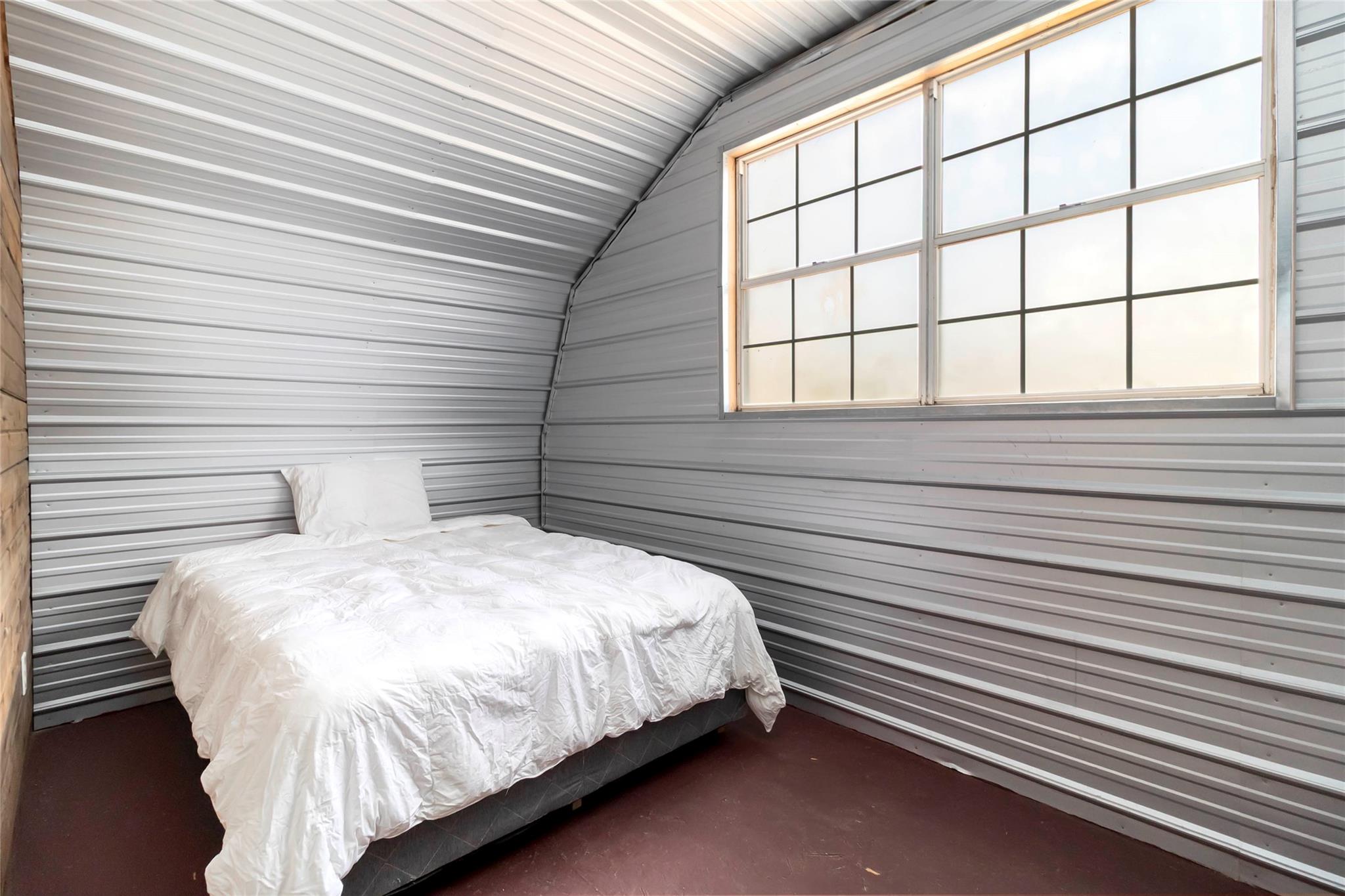 208 Old Potato Rd, Paige, TX 78659