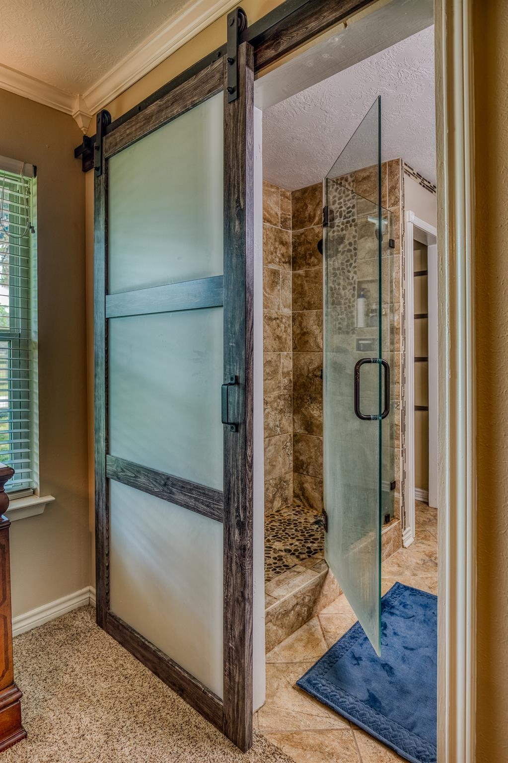 14749 S Dowling Rd, College Station, TX 77845