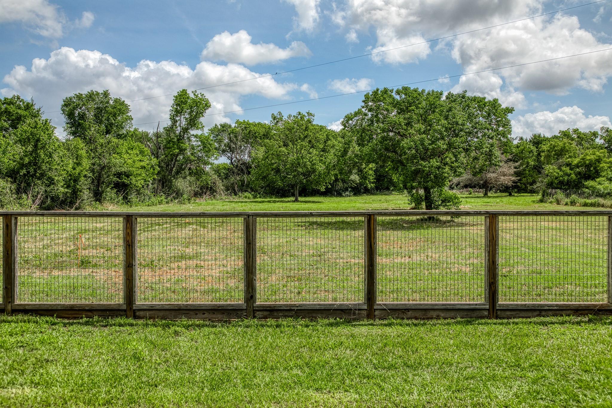 14749 S Dowling Rd, College Station, TX 77845