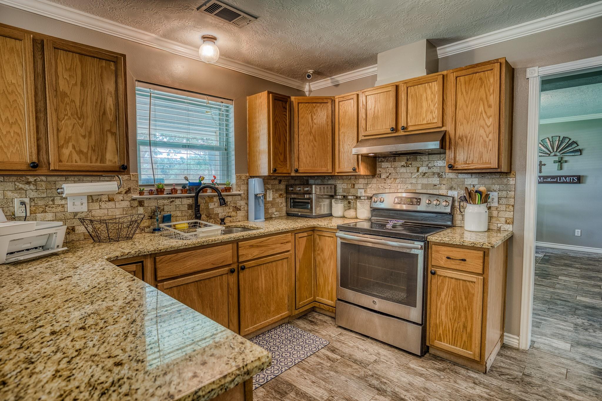 14749 S Dowling Rd, College Station, TX 77845