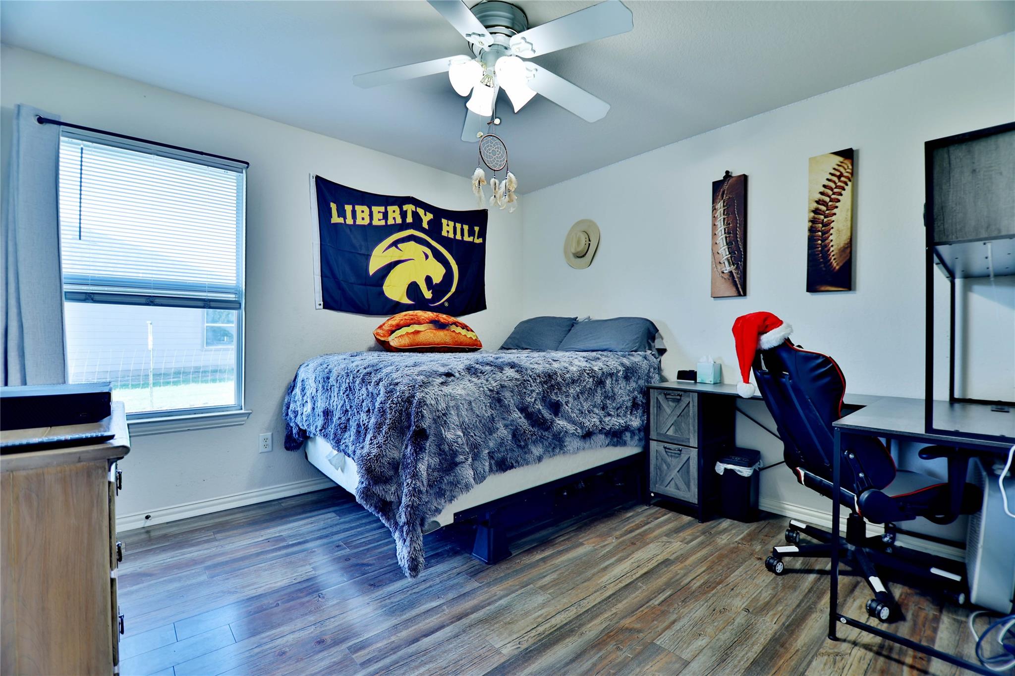 144 Round Up Dr, Liberty Hill, TX 78642