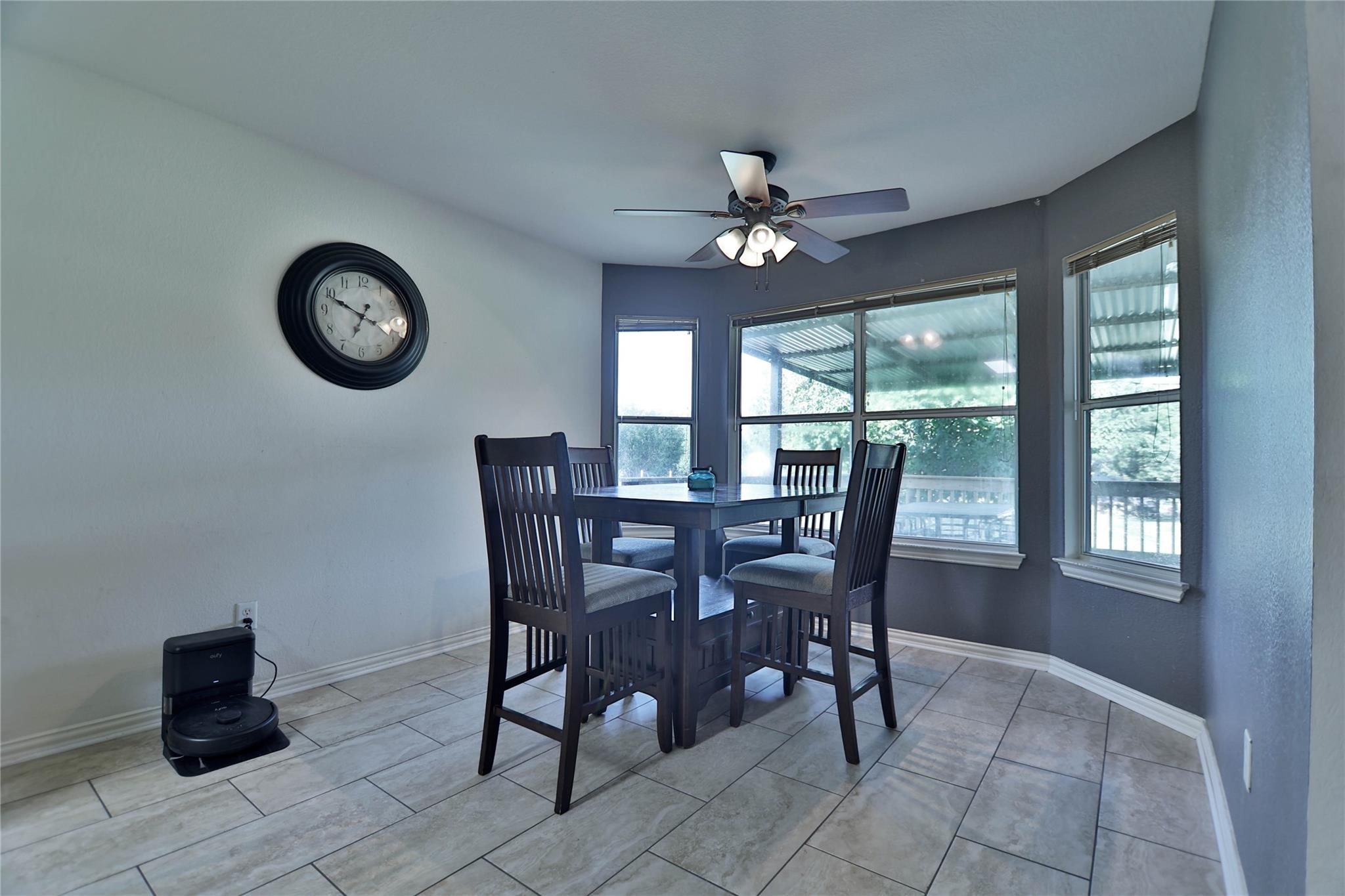 144 Round Up Dr, Liberty Hill, TX 78642