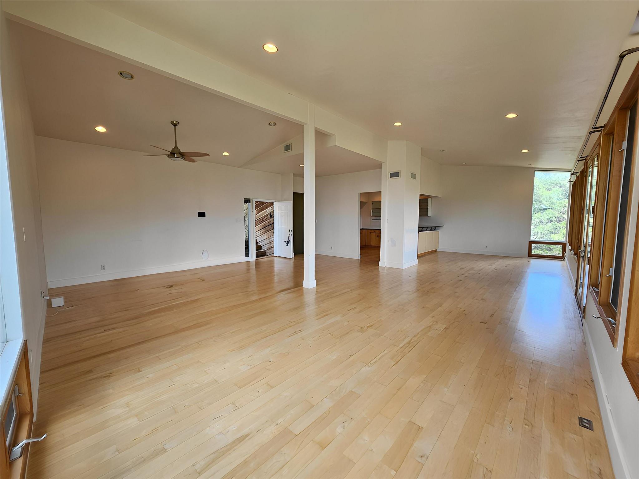 918 Terrace Mountain Dr, West Lake Hills, TX 78746