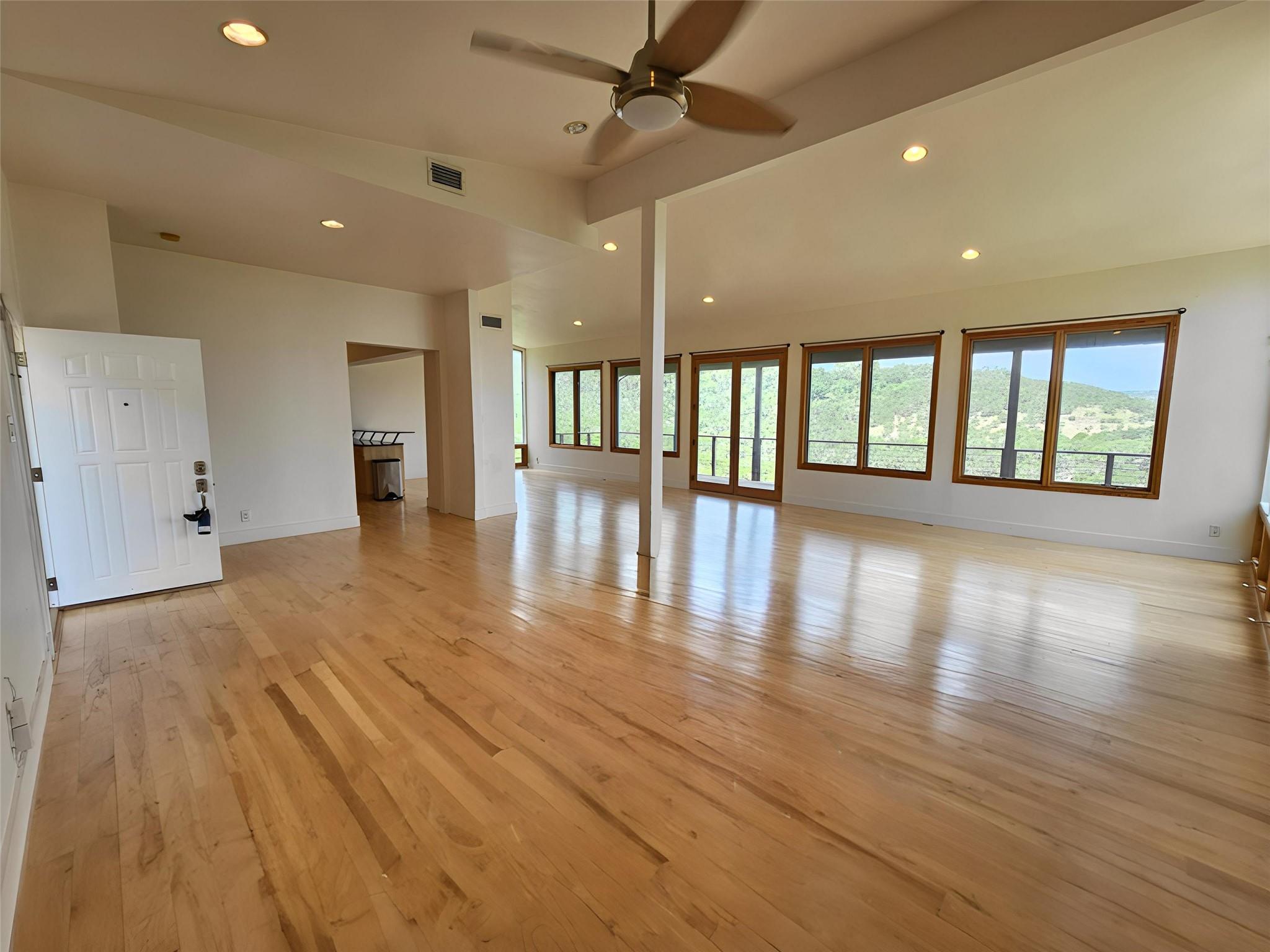 918 Terrace Mountain Dr, West Lake Hills, TX 78746